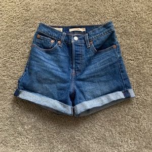 Levi’s high rise jean shorts wedgie fit